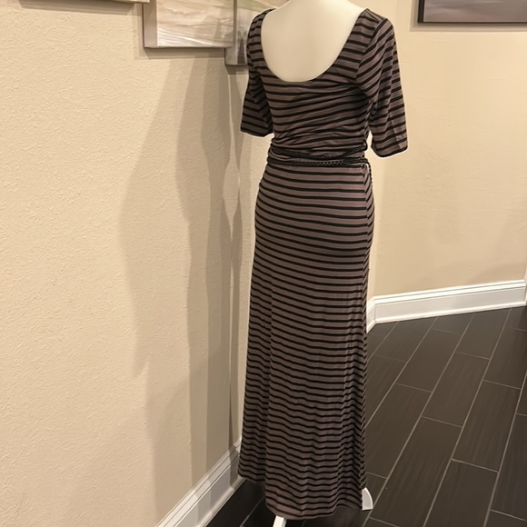 Private Gallery maxi dress with belt in size Small - Picture 2 of 2